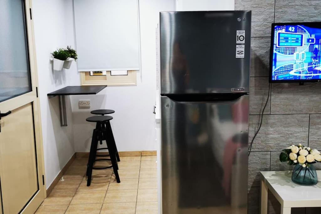 Pretty And Quiet Studio, With Wifi And Parking Лимасол Экстерьер фото